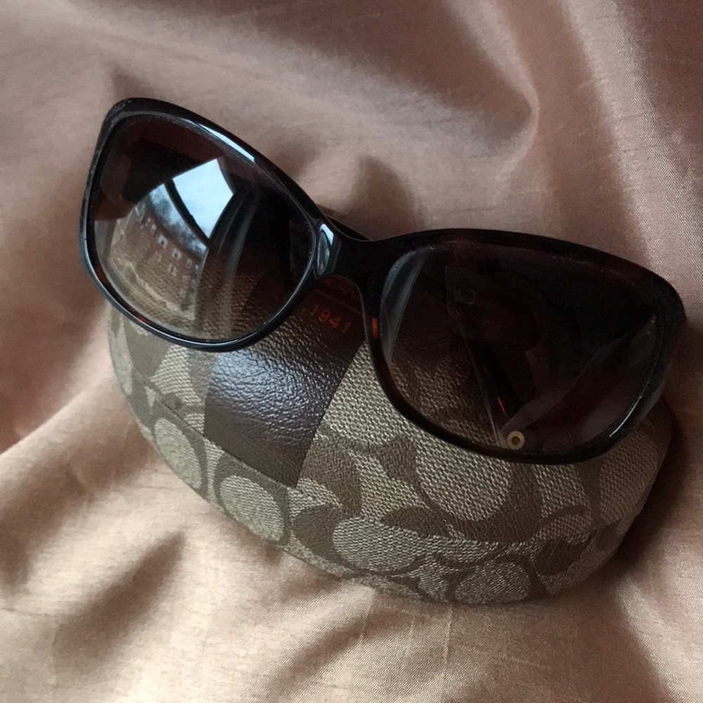 Coach sunglasses like new